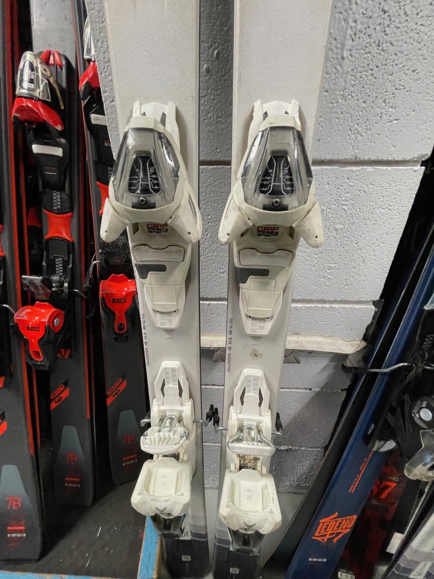 Atomic Vantage 75 Skis-Sports Replay - Sports Excellence-Sports Replay - Sports Excellence