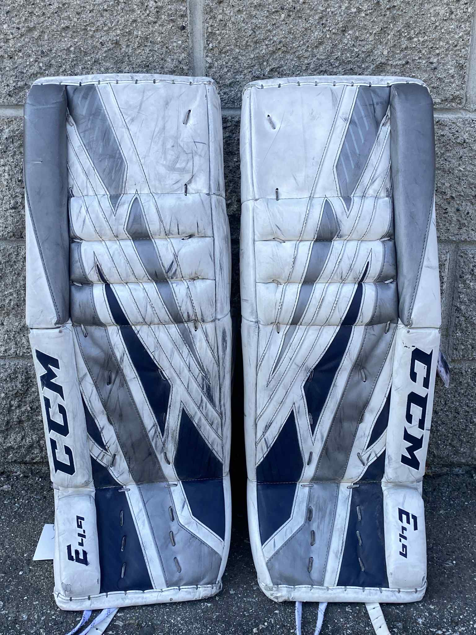 Ccm E4.9 Hockey Goalie Leg Pads 29+1 Wht/Blu/Gry-Sports Replay - Sports Excellence-Sports Replay - Sports Excellence