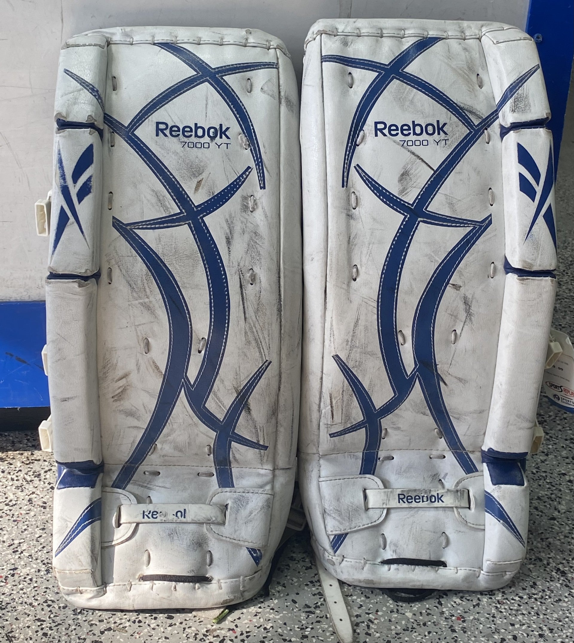 REEBOK 7000 YTH GOALIE LEG PADS 23" WHT/BLU-Sports Replay - Sports Excellence-Sports Replay - Sports Excellence