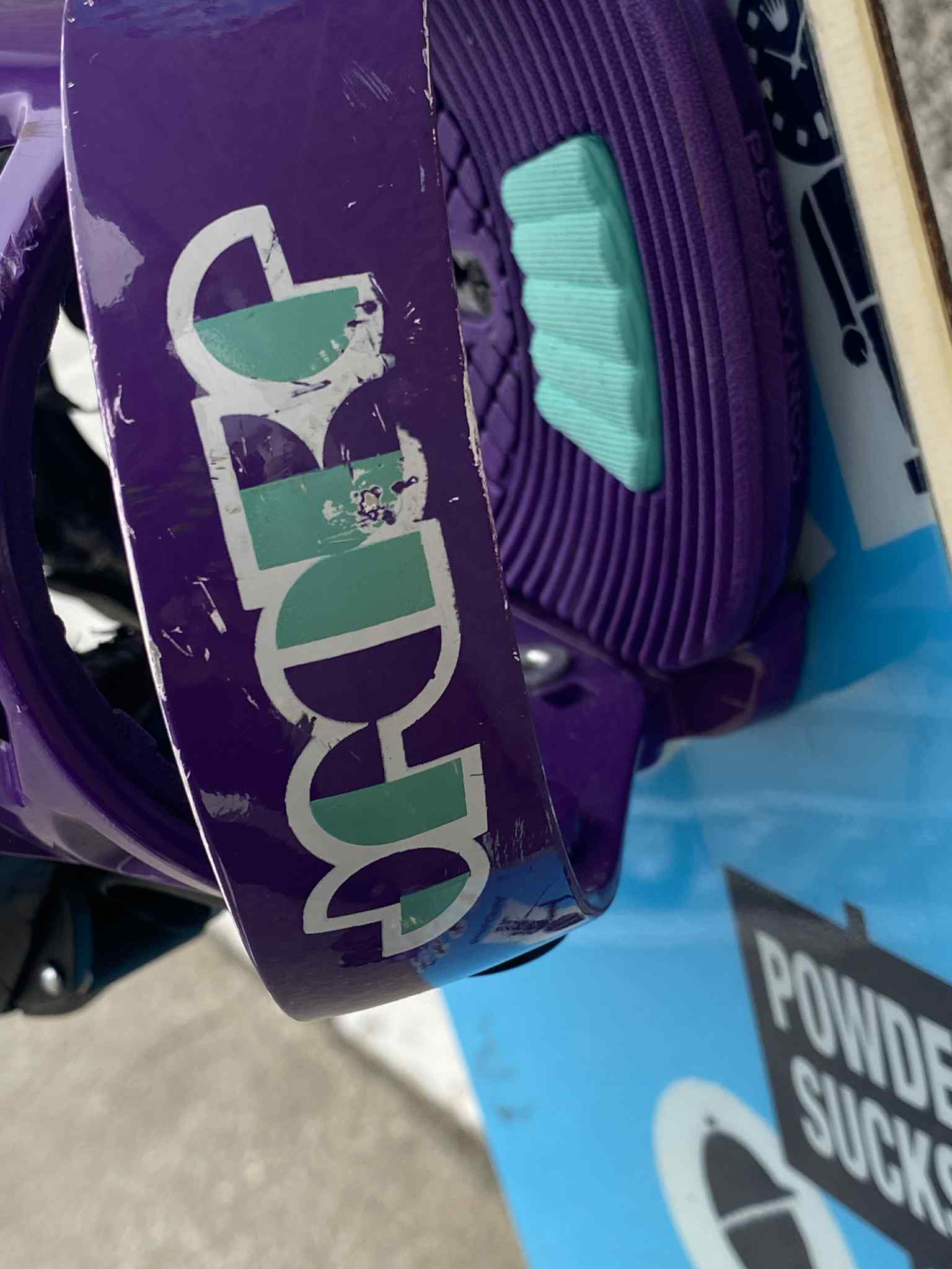 Stepchild Powder Sucks Snowboard C/W Bindings Size 155 Blu Blk-Sports Replay - Sports Excellence-Sports Replay - Sports Excellence