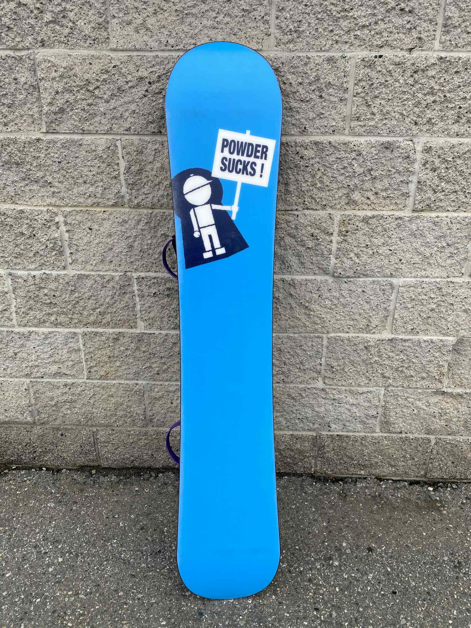 Stepchild Powder Sucks Snowboard C/W Bindings Size 155 Blu Blk-Sports Replay - Sports Excellence-Sports Replay - Sports Excellence