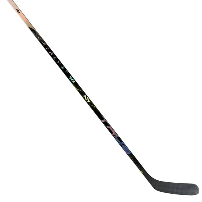 True Catalyst 7X3 Grip Senior Hockey Stick, Carbon Fiber Marner T92 Lie 6.0 Mid Kick Right-True-Sports Replay - Sports Excellence