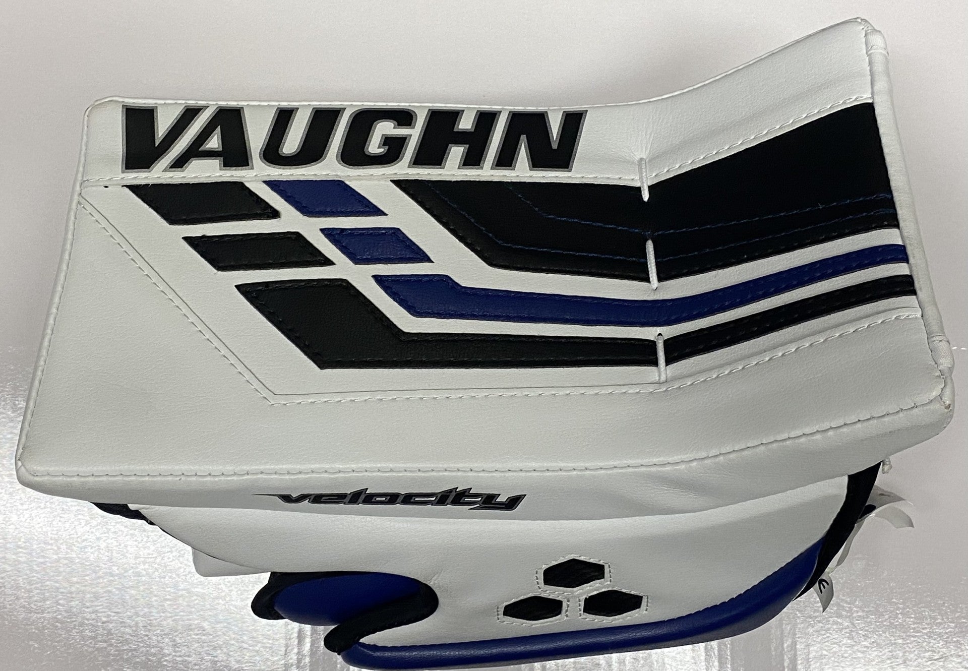 VAUGHN VELOCITY VE8 JUNIOR GOALIE BLOCKER-Vaughn-Sports Replay - Sports Excellence