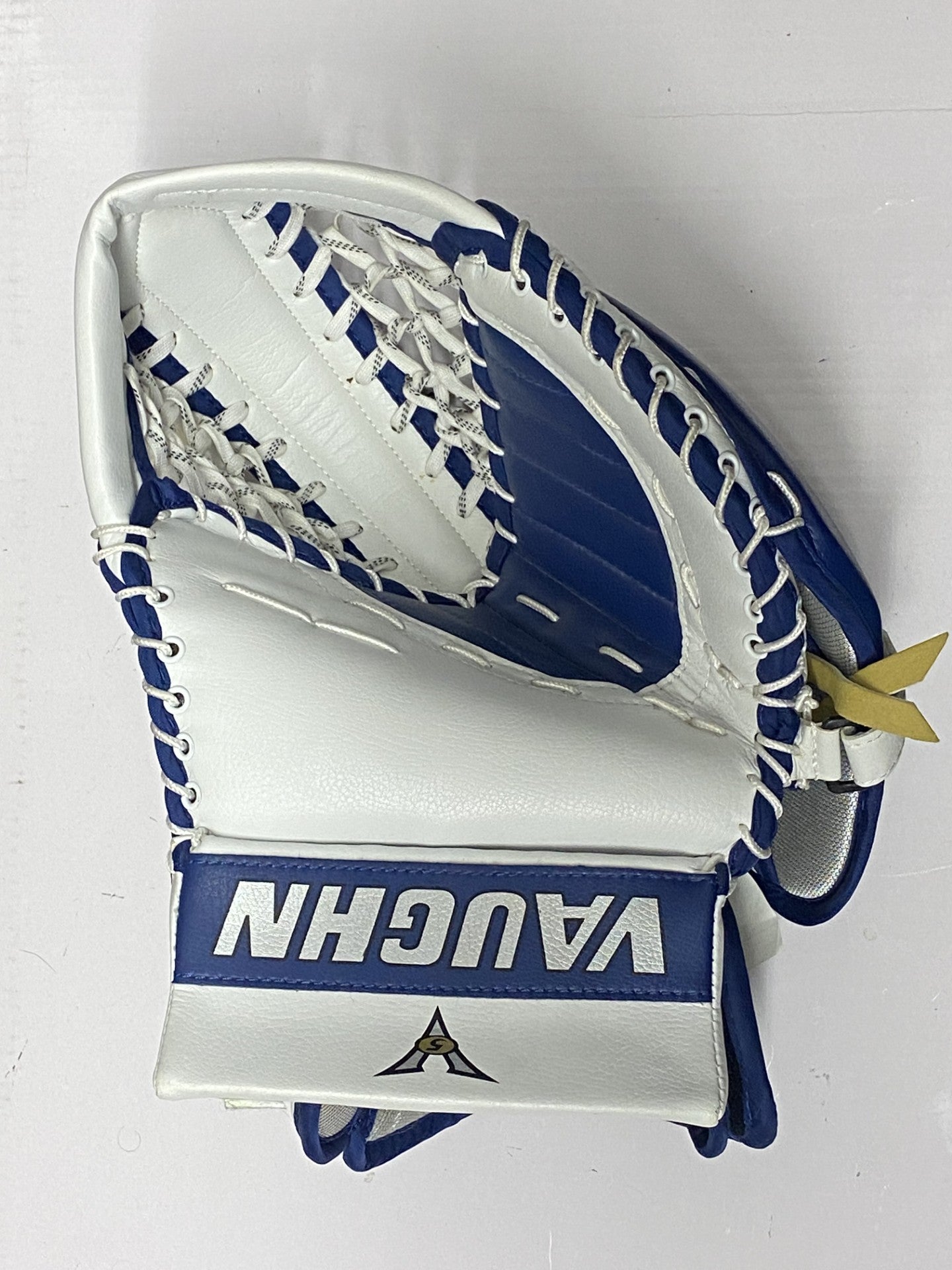 Vaughn Velcocity V5 Goalie Trapper Int Wht/Blu-Sports Replay - Sports Excellence-Sports Replay - Sports Excellence