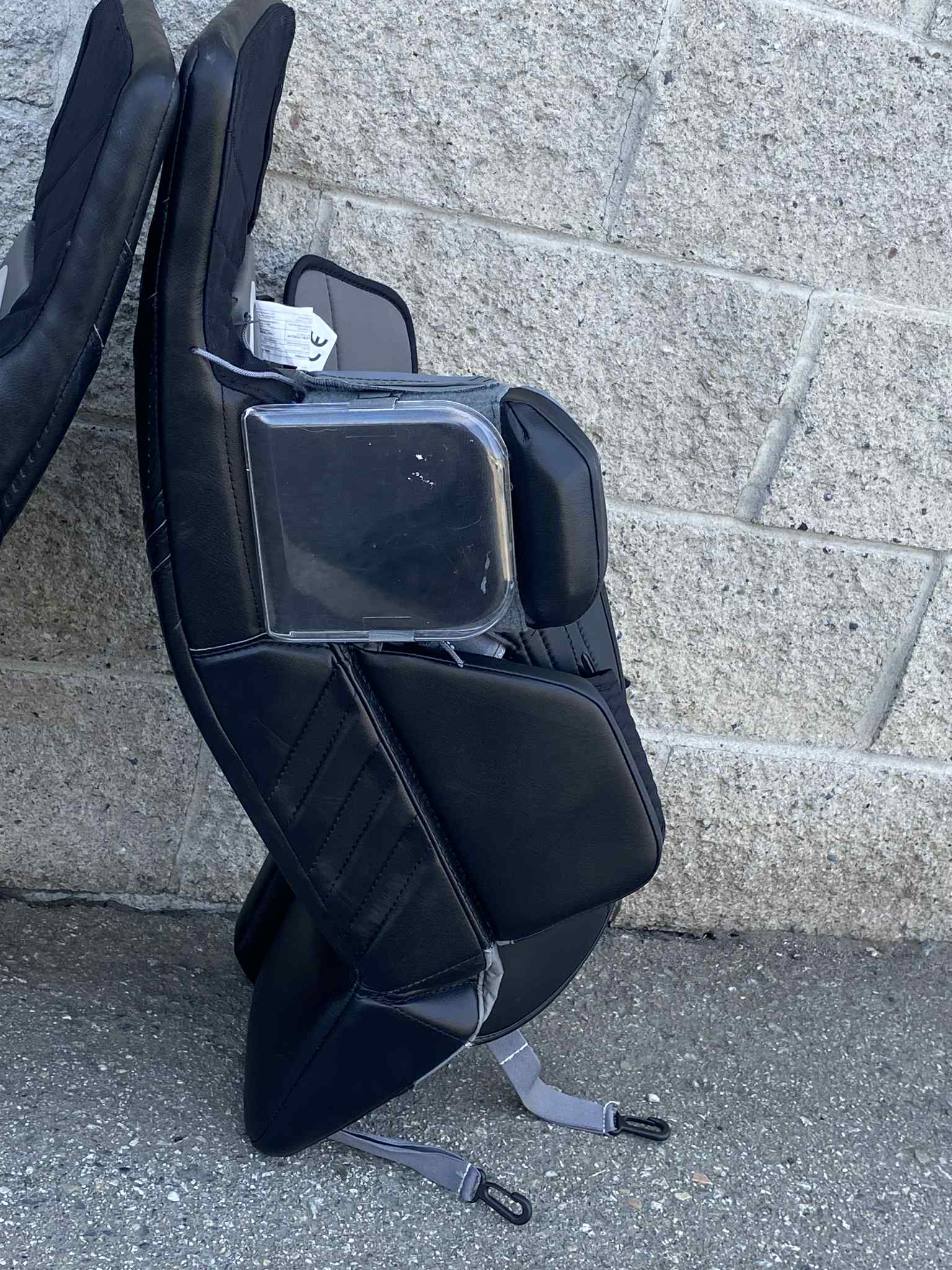 WARRIOR RG 6E+ GOALIE LEG PADS 31+1 BLK-Sports Replay - Sports Excellence-Sports Replay - Sports Excellence