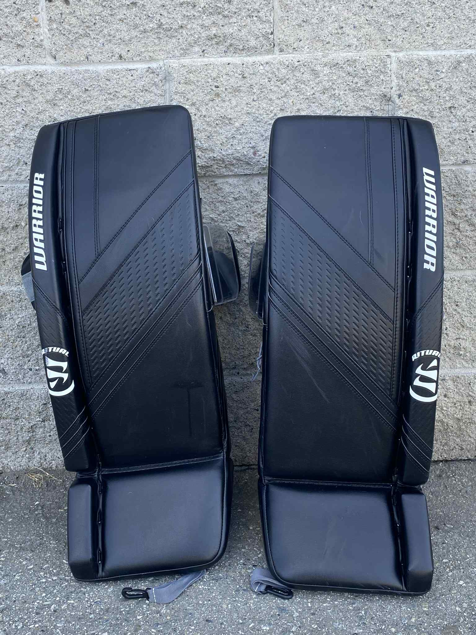 WARRIOR RG 6E+ GOALIE LEG PADS 31+1 BLK-Sports Replay - Sports Excellence-Sports Replay - Sports Excellence