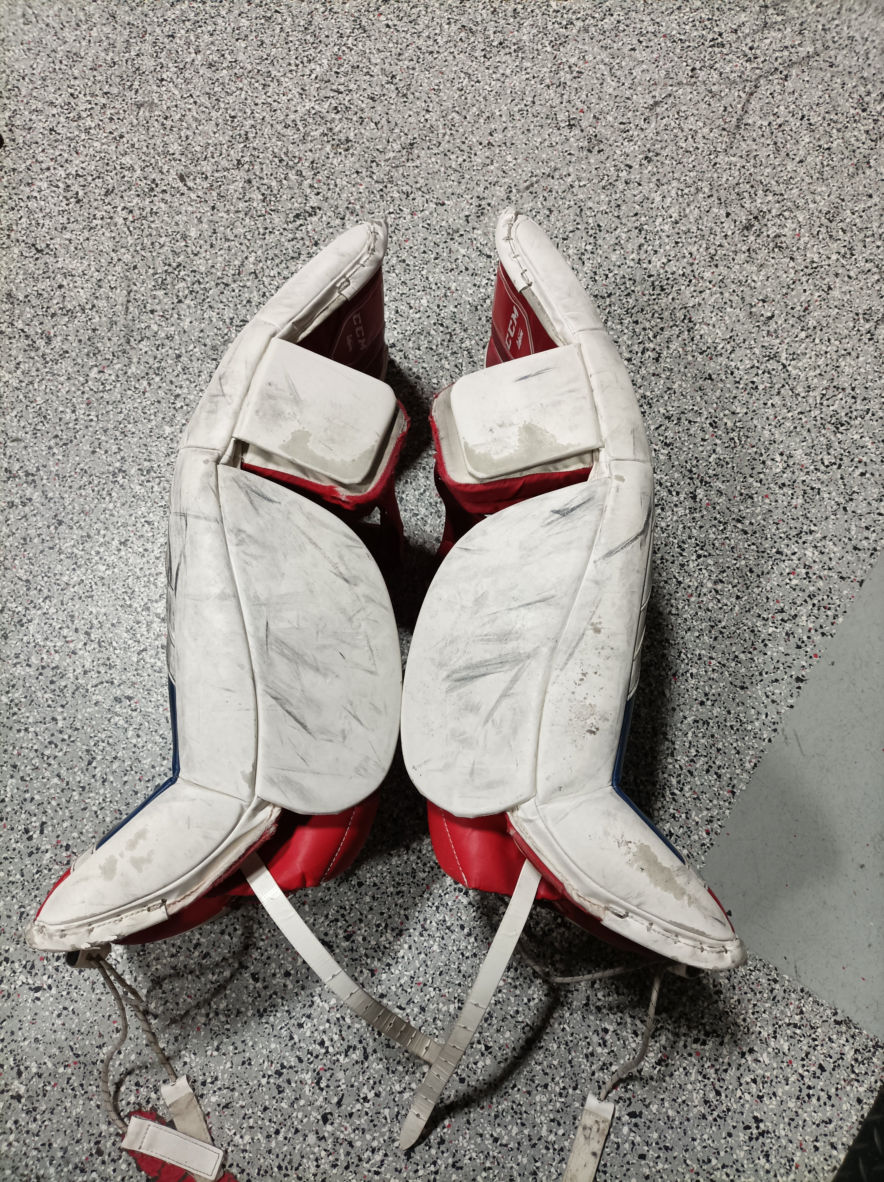 Ccm E4.5 Hockey Goalie Pads 30+1 Wht/Red/Blu-CCM-Sports Replay - Sports Excellence